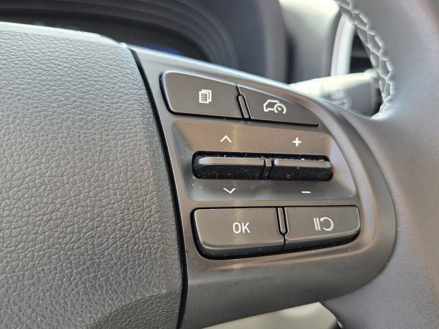 Certified 2025 Hyundai Venue SEL FWD image 27