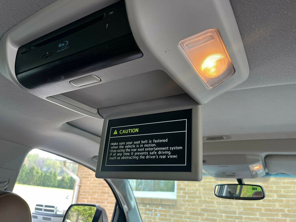 Used 2013 Toyota Sequoia Platinum AWD/4WD image 50