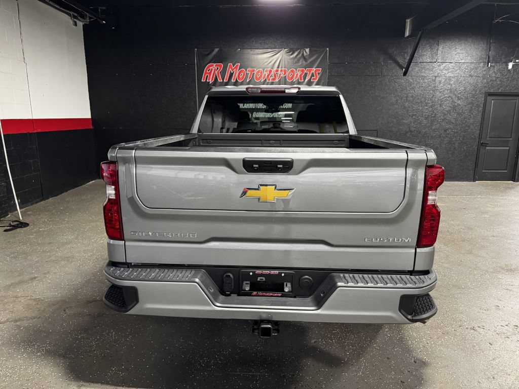 Used 2023 Chevrolet Silverado 1500 Custom AWD/4WD image 4