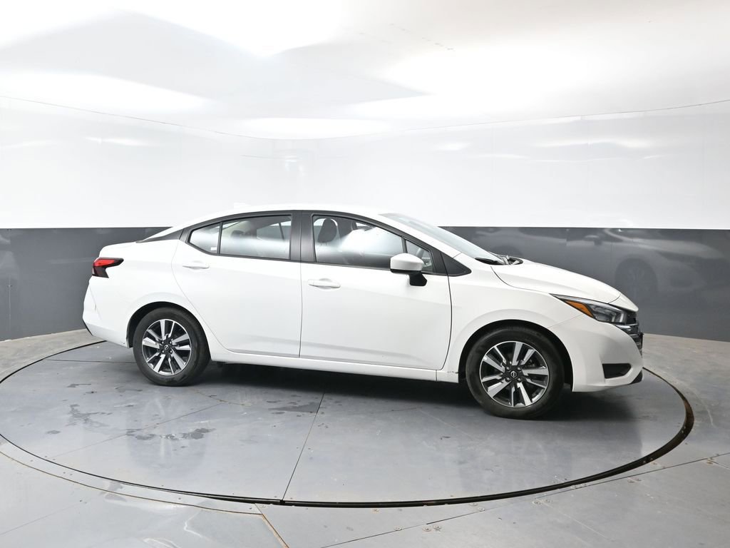 Used 2025 Nissan Versa SV FWD image 2