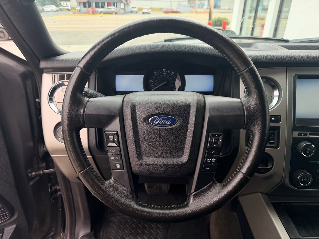 Used 2015 Ford Expedition EL XLT w/ Equipment Group 202A image 23
