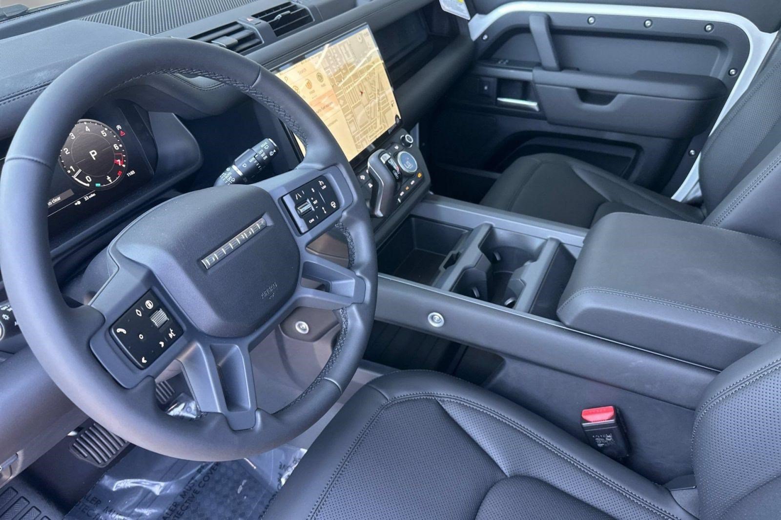 New 2026 Land Rover Defender 110 S AWD/4WD image 4