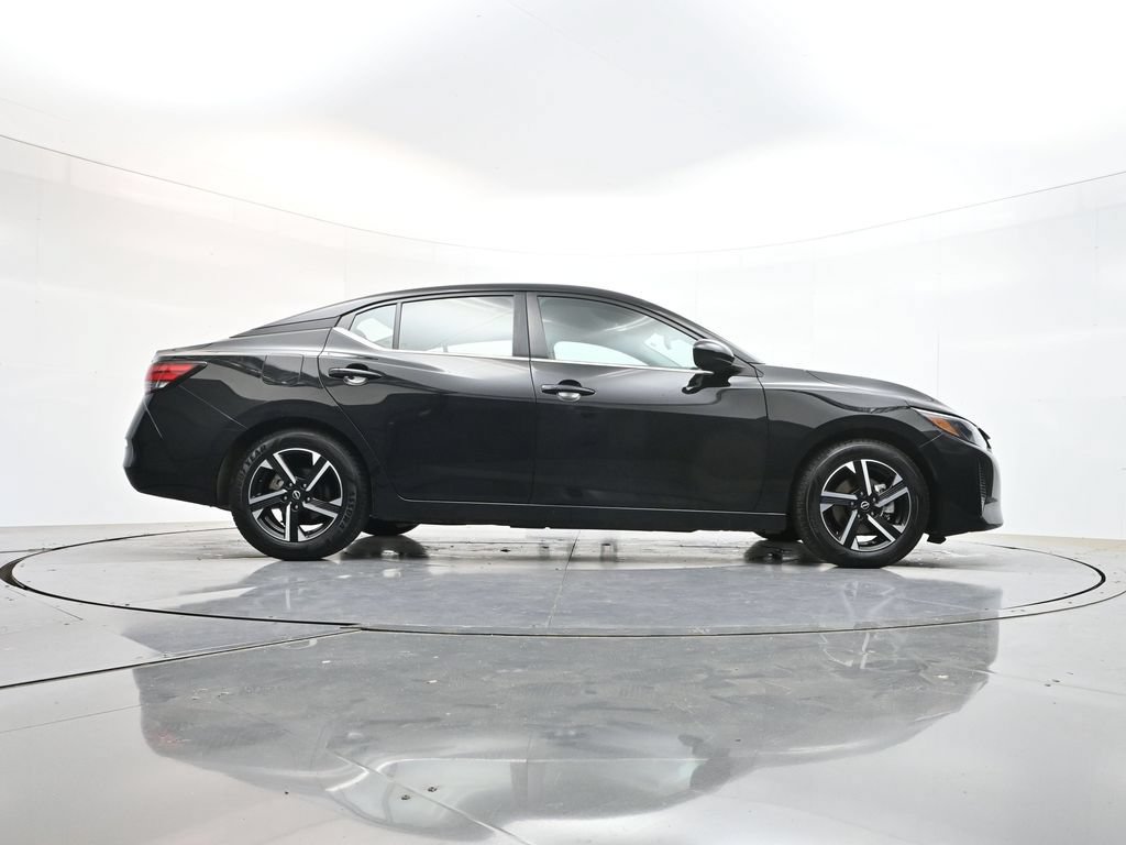 Used 2024 Nissan Sentra SV FWD image 39