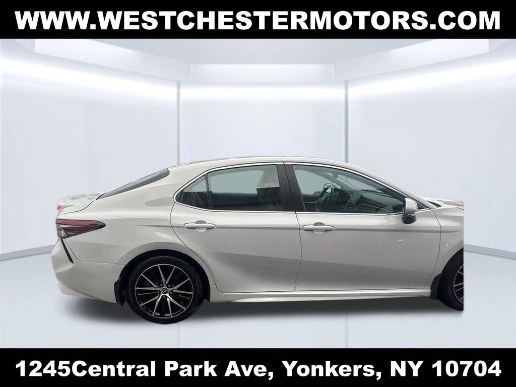 Used 2024 Toyota Camry SE w/ Convenience Package FWD image 11