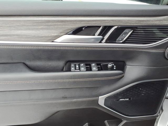 Used 2024 Jeep Wagoneer Series II w/ Flexible Seating Group image 3