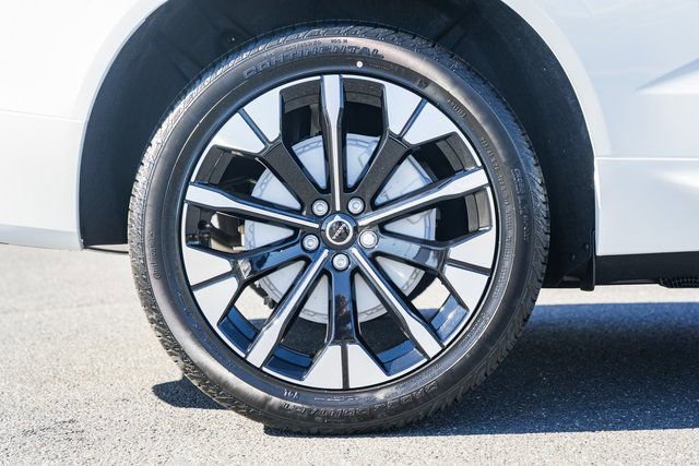 New 2026 Volvo XC60 B5 Ultra w/ Protection Package Premier image 18