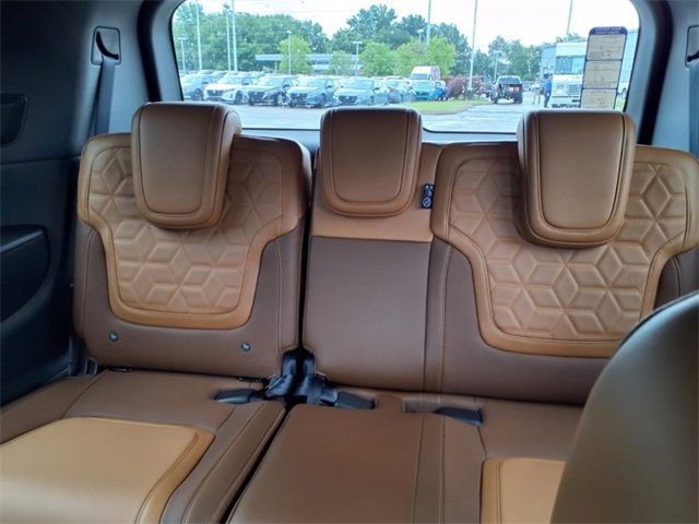 New 2025 Nissan Armada Platinum Reserve image 10