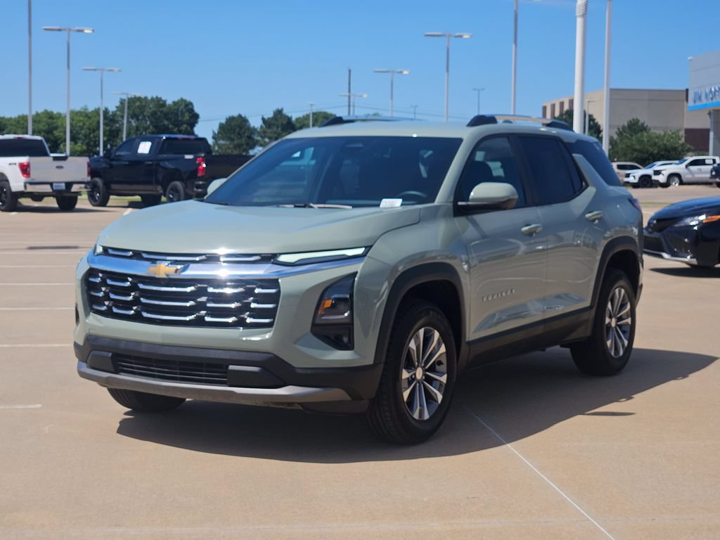 Used 2025 Chevrolet Equinox LT w/ Convenience Package II AWD/4WD image 3
