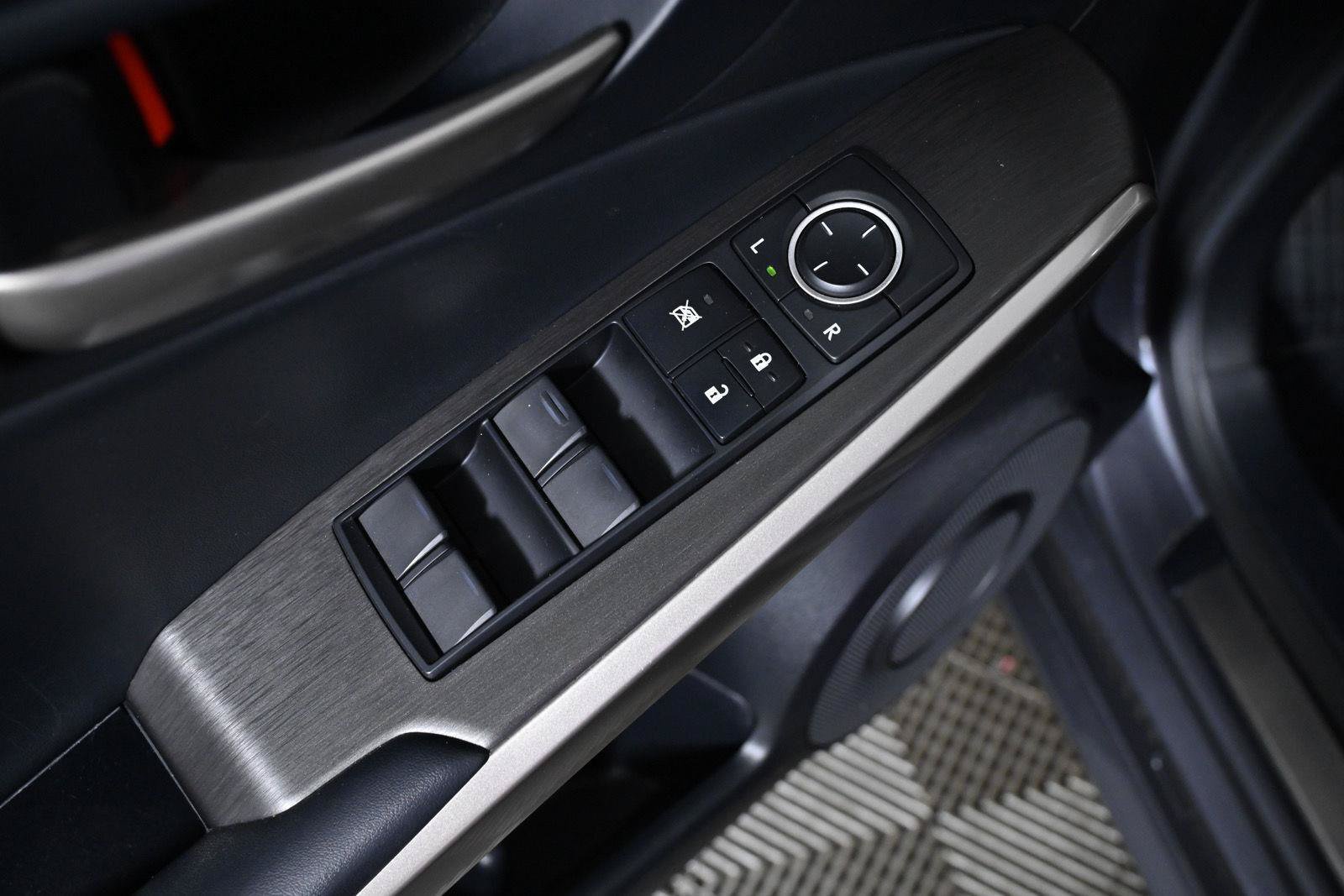 Used 2019 Lexus IS 350 F Sport w/ F Sport Package AWD/4WD image 22