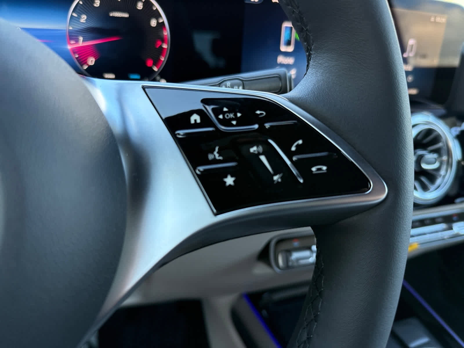 New 2026 Mercedes-Benz GLA 250 GLA 250 image 21