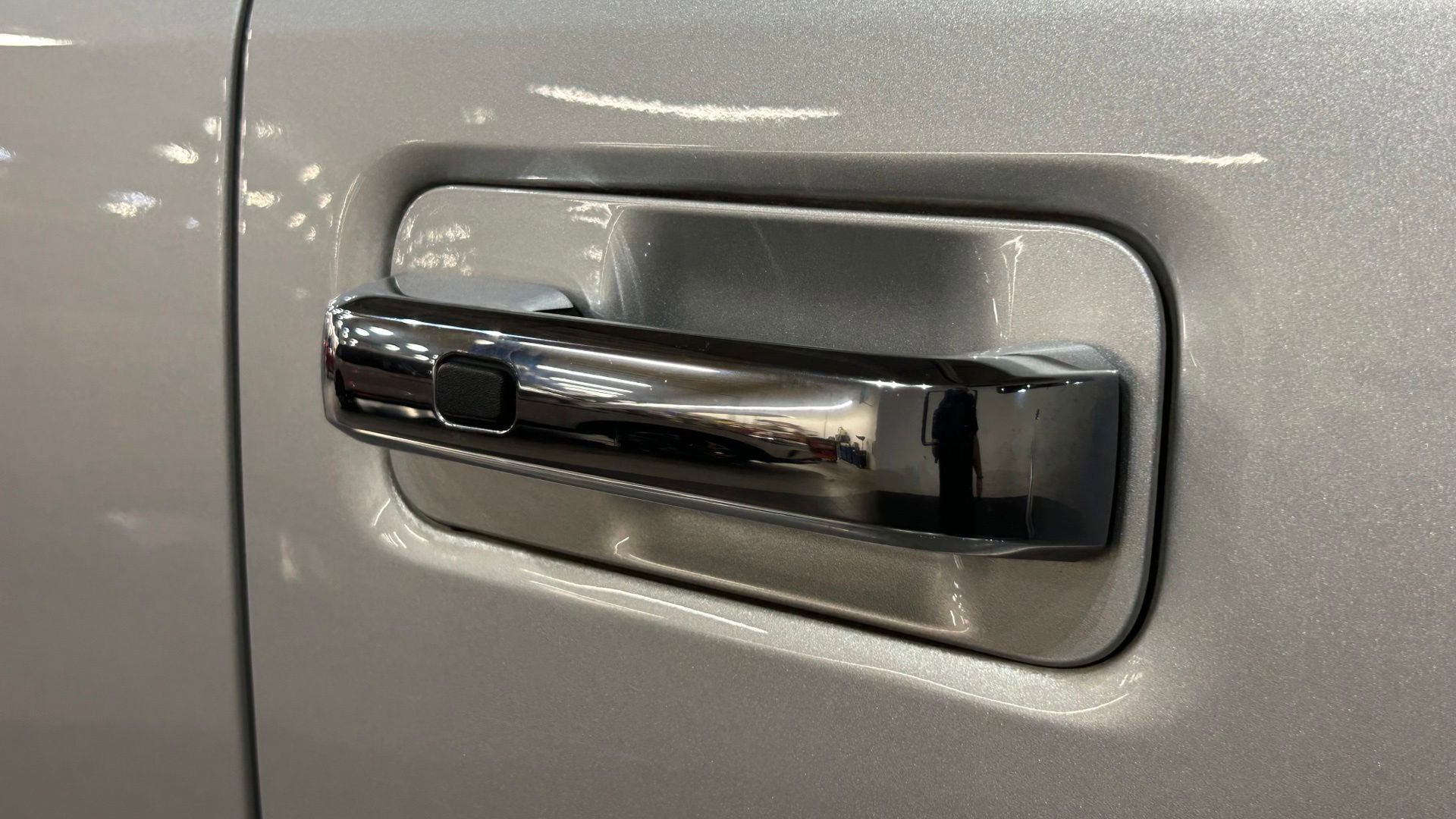 Used 2019 Ford F150 Lariat w/ Equipment Group 502A Luxury AWD/4WD image 15