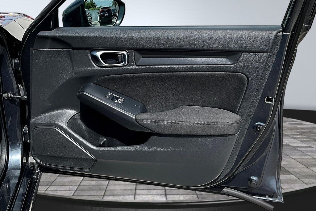 Used 2025 Honda Civic Sport image 29