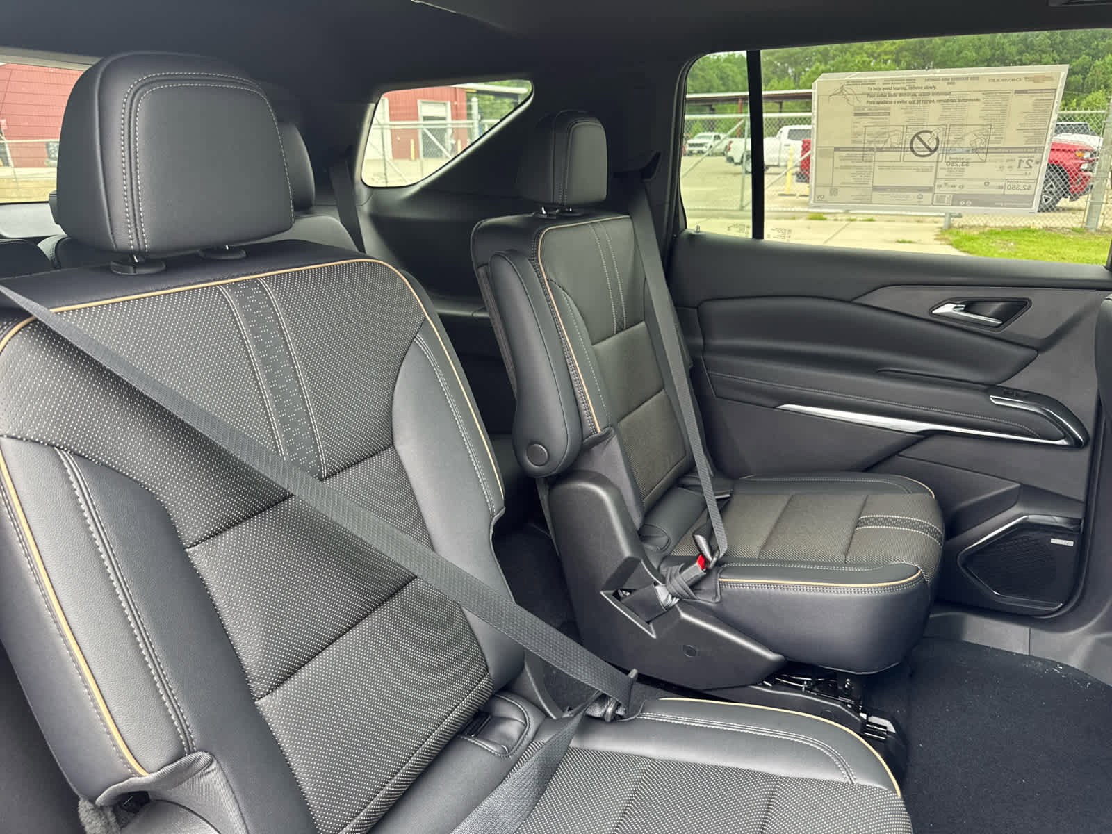 New 2026 Chevrolet Traverse High Country image 17