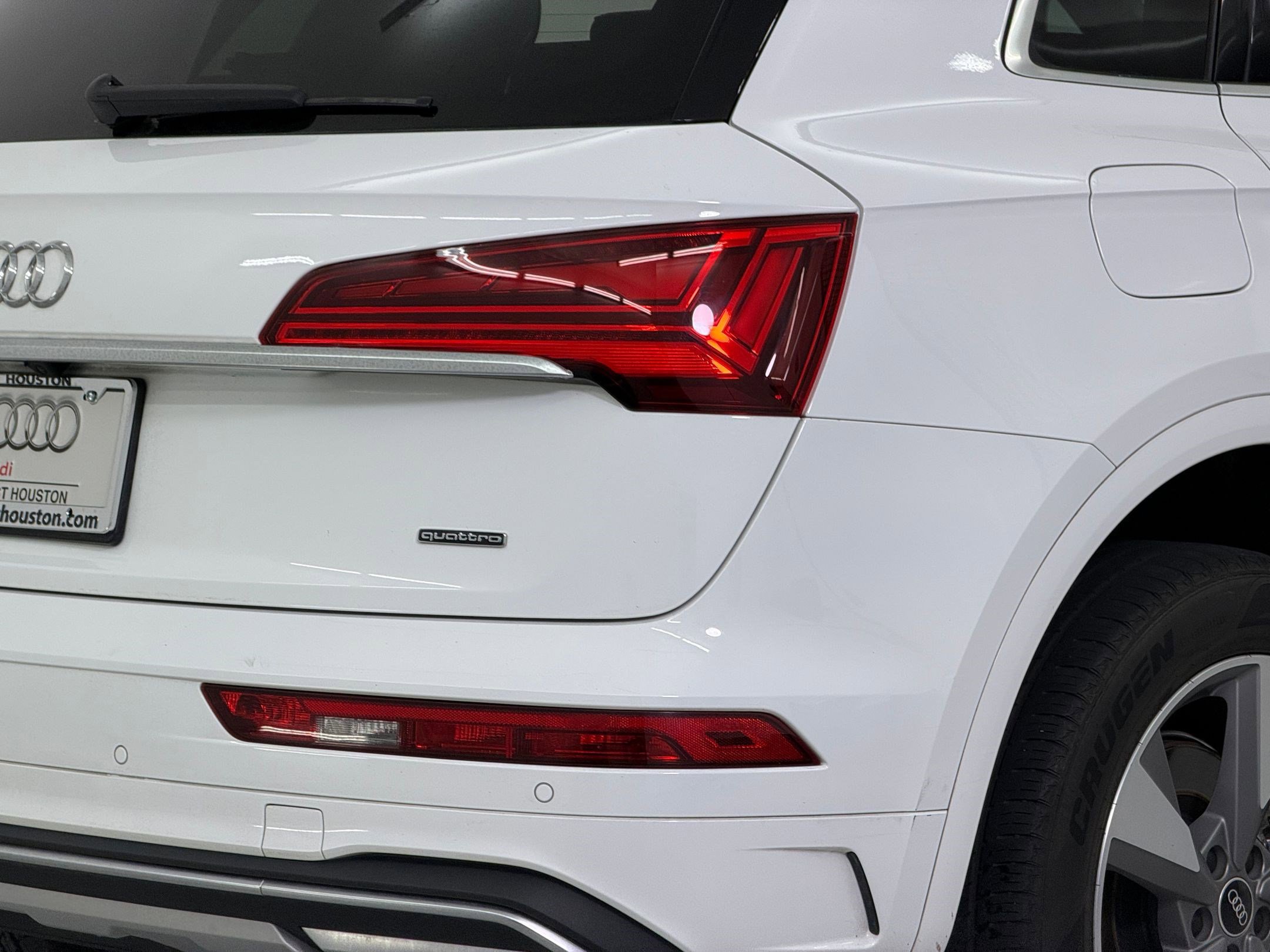 Used 2023 Audi Q5 2.0T Premium w/ Convenience Package image 13