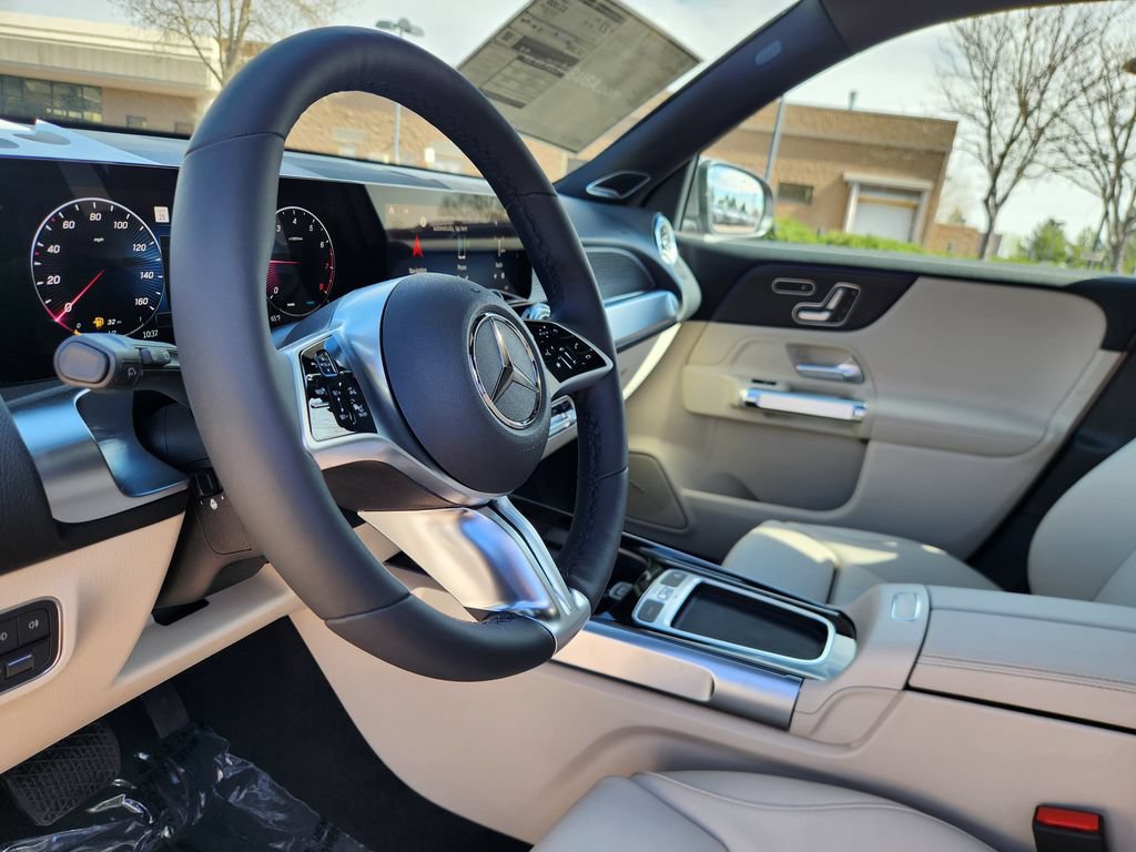 New 2026 Mercedes-Benz GLB 250 4MATIC image 18