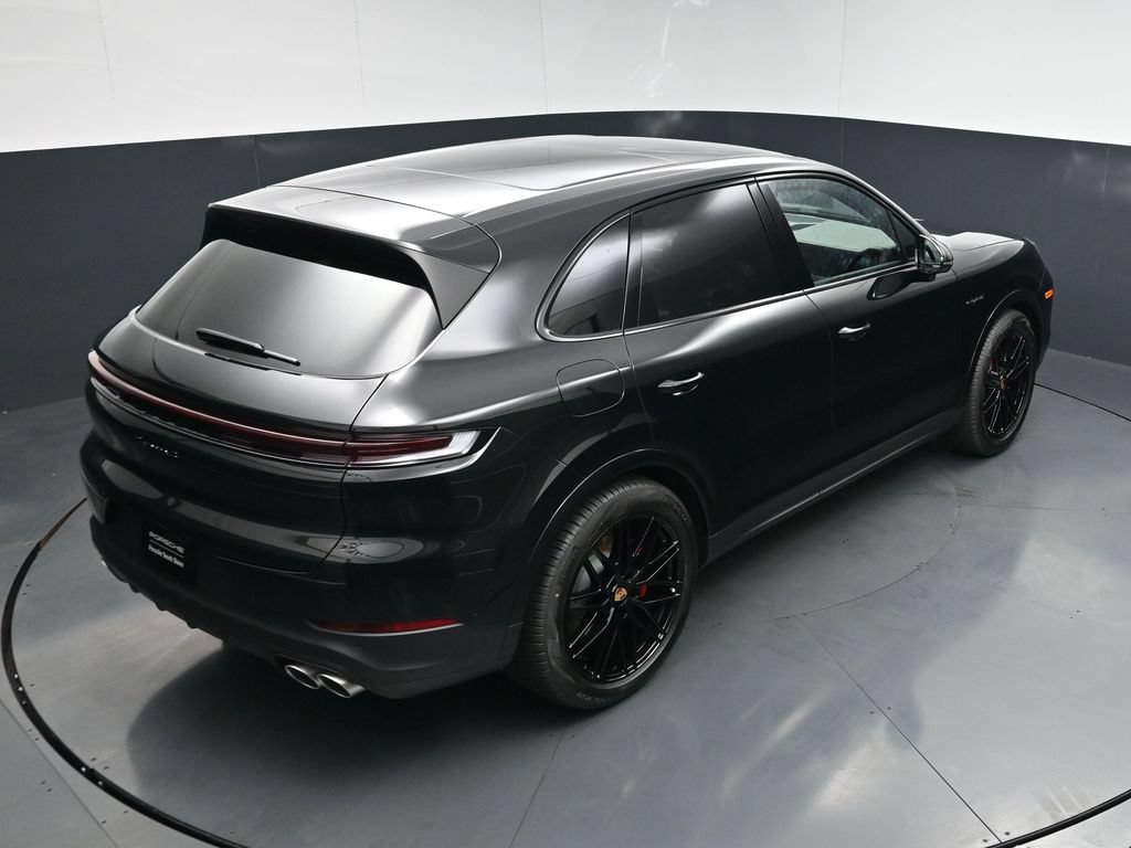 New 2026 Porsche Cayenne S AWD/4WD image 18