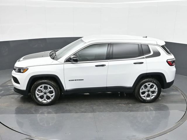 Used 2025 Jeep Compass Sport w/ Mopar Graphics Package AWD/4WD image 35