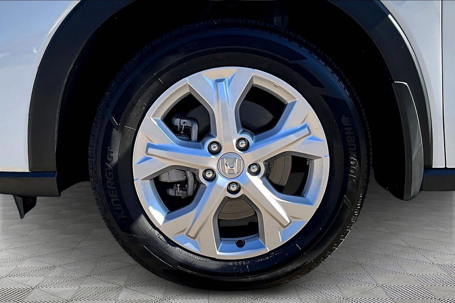 Used 2024 Honda HR-V LX image 34