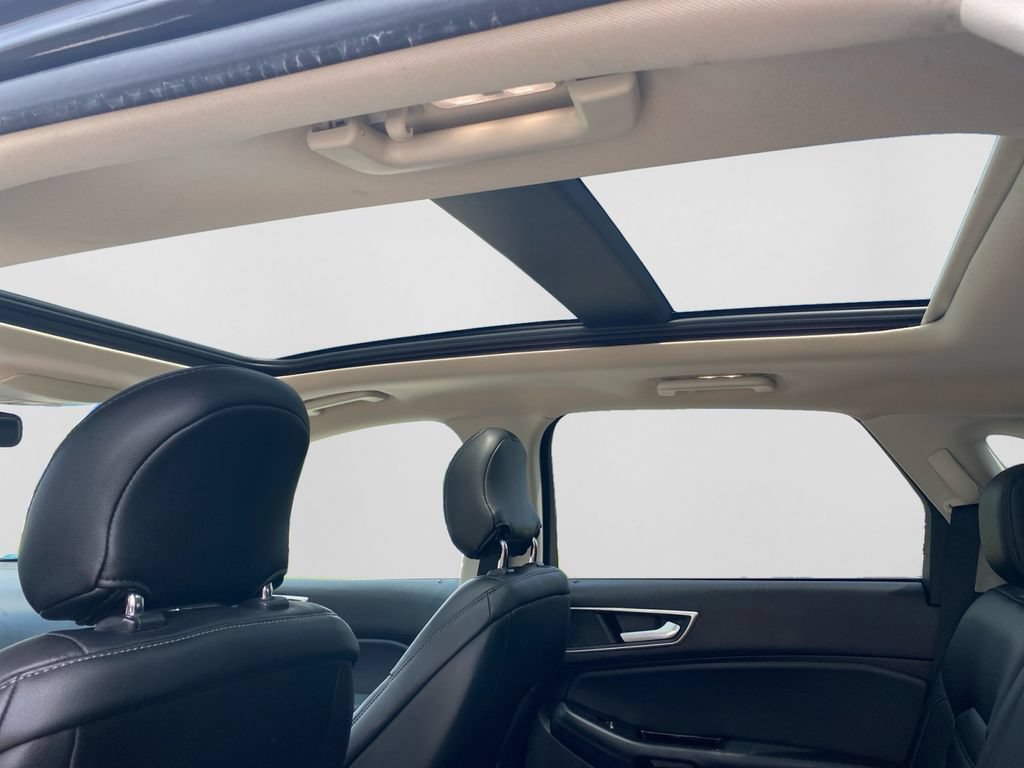 Certified 2019 Ford Edge SEL w/ Equipment Group 201A AWD/4WD image 37