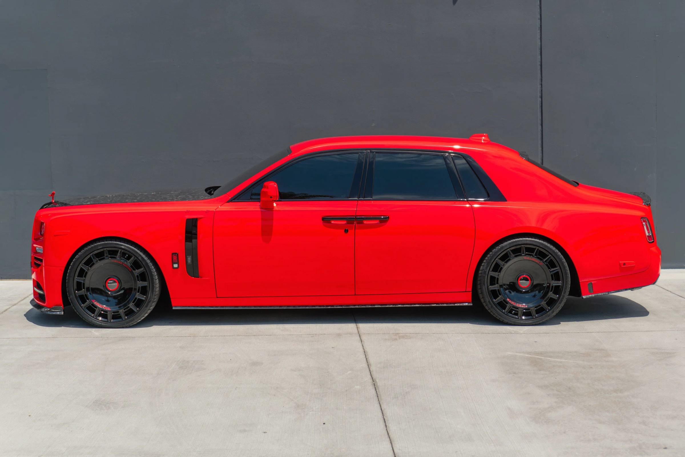 Used 2027 Rolls-Royce Phantom Sedan RWD image 2