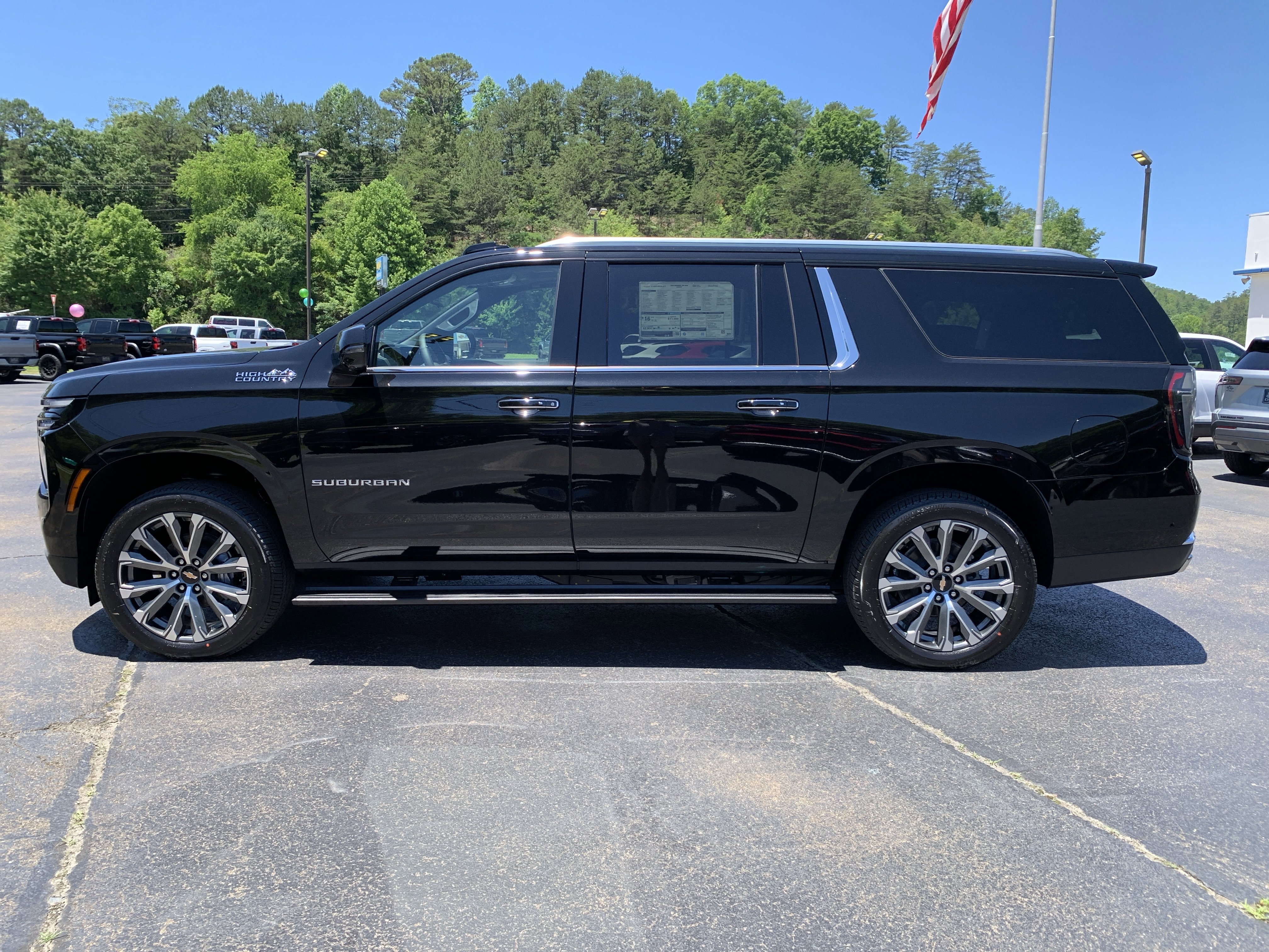 New 2026 Chevrolet Suburban High Country AWD/4WD image 4