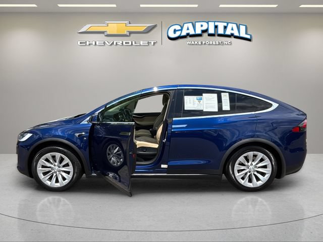 Used 2017 Tesla Model X 90D AWD/4WD image 3