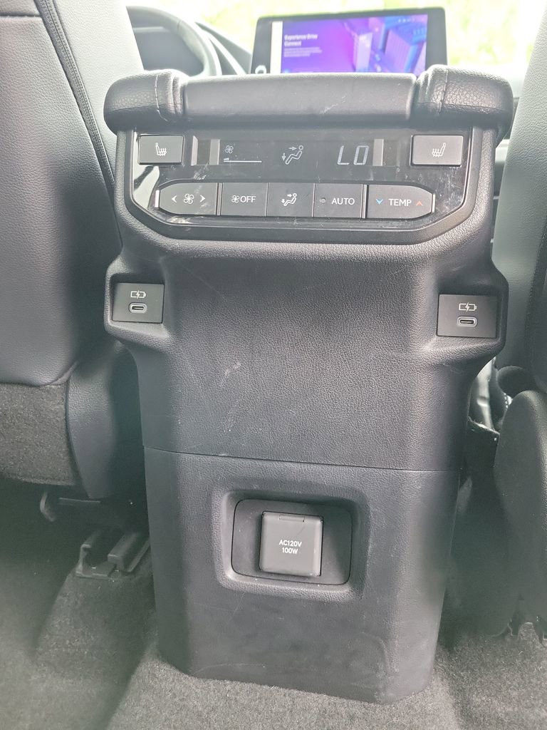 Certified 2024 Toyota Grand Highlander AWD image 34