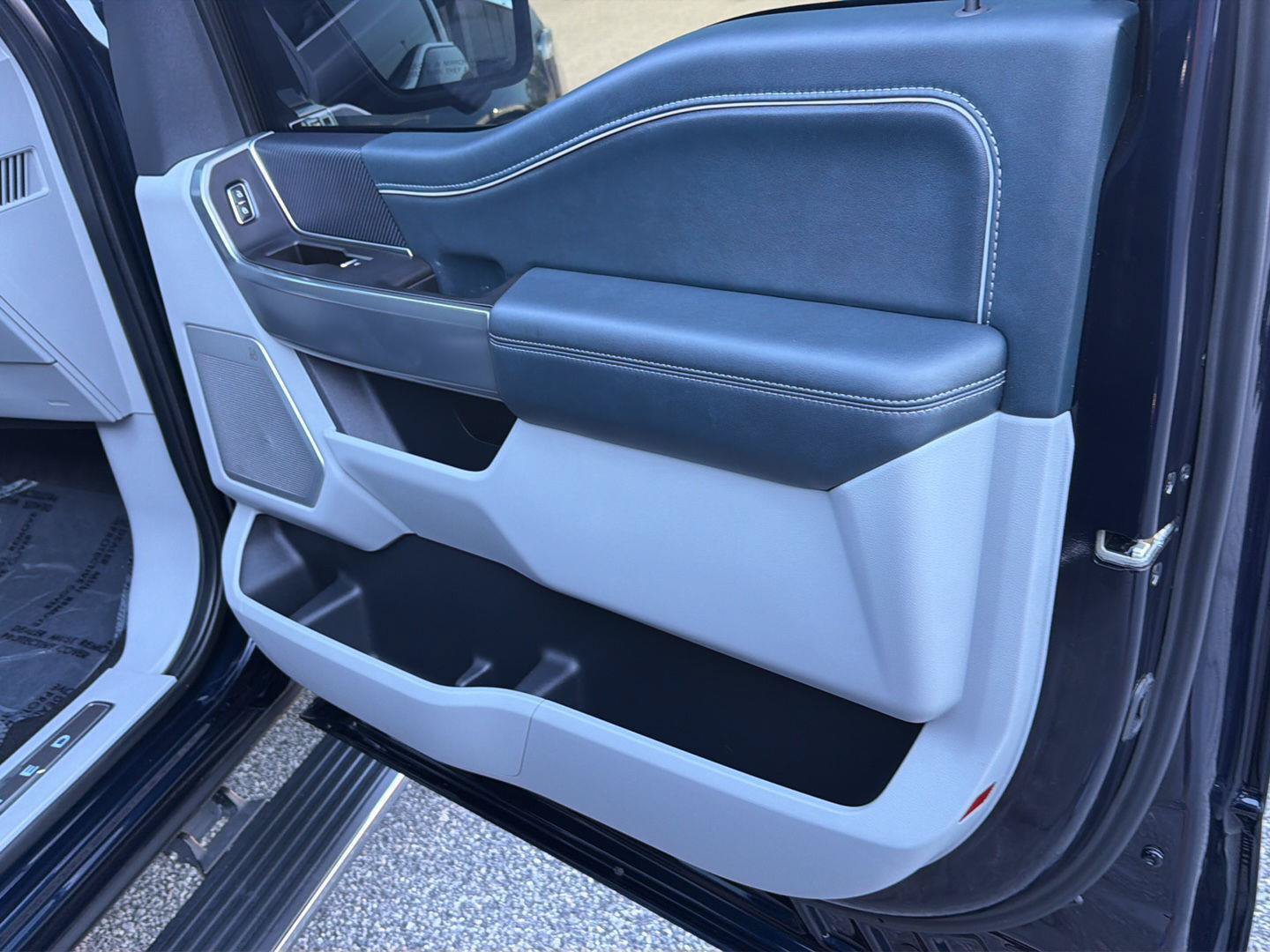 Certified 2022 Ford F150 Limited AWD/4WD image 15