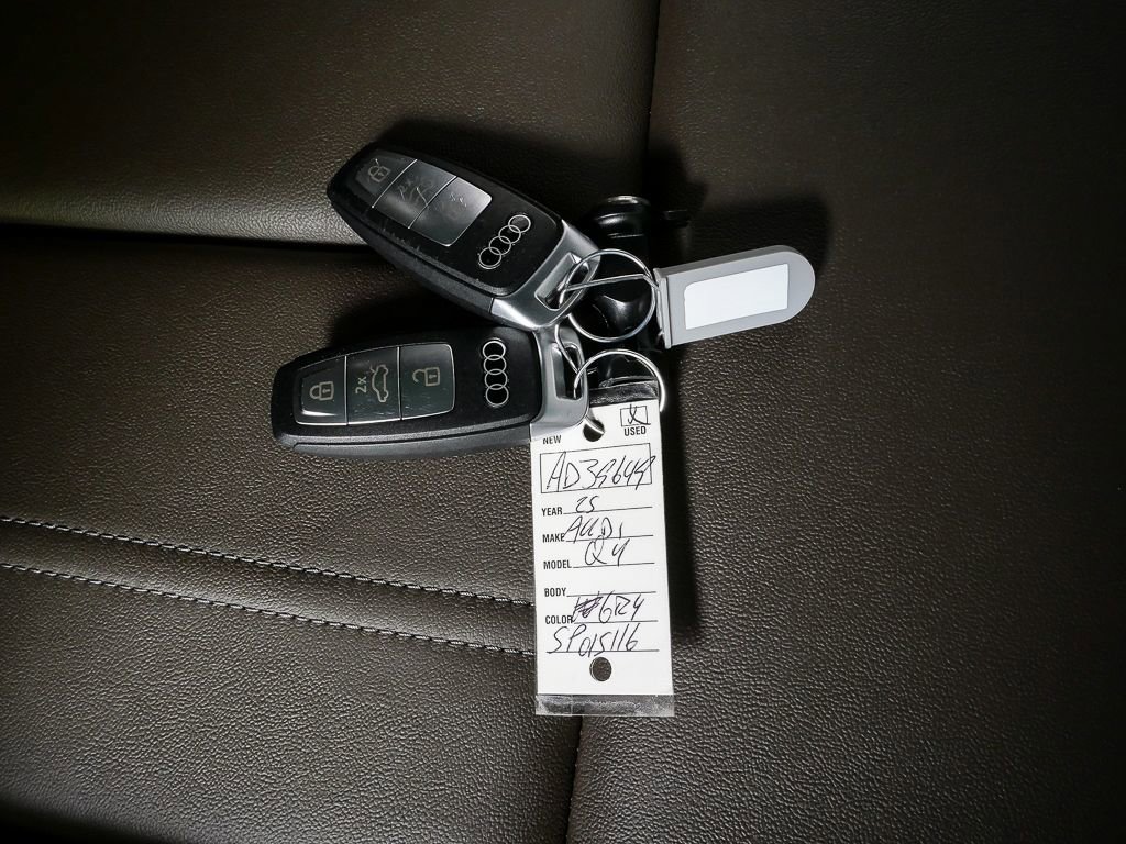 Certified 2025 Audi Q4 e-tron Premium w/ Convenience Package image 25