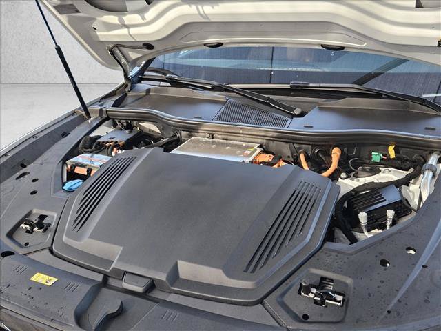 Certified 2024 Audi Q8 e-tron Premium Plus AWD/4WD image 26
