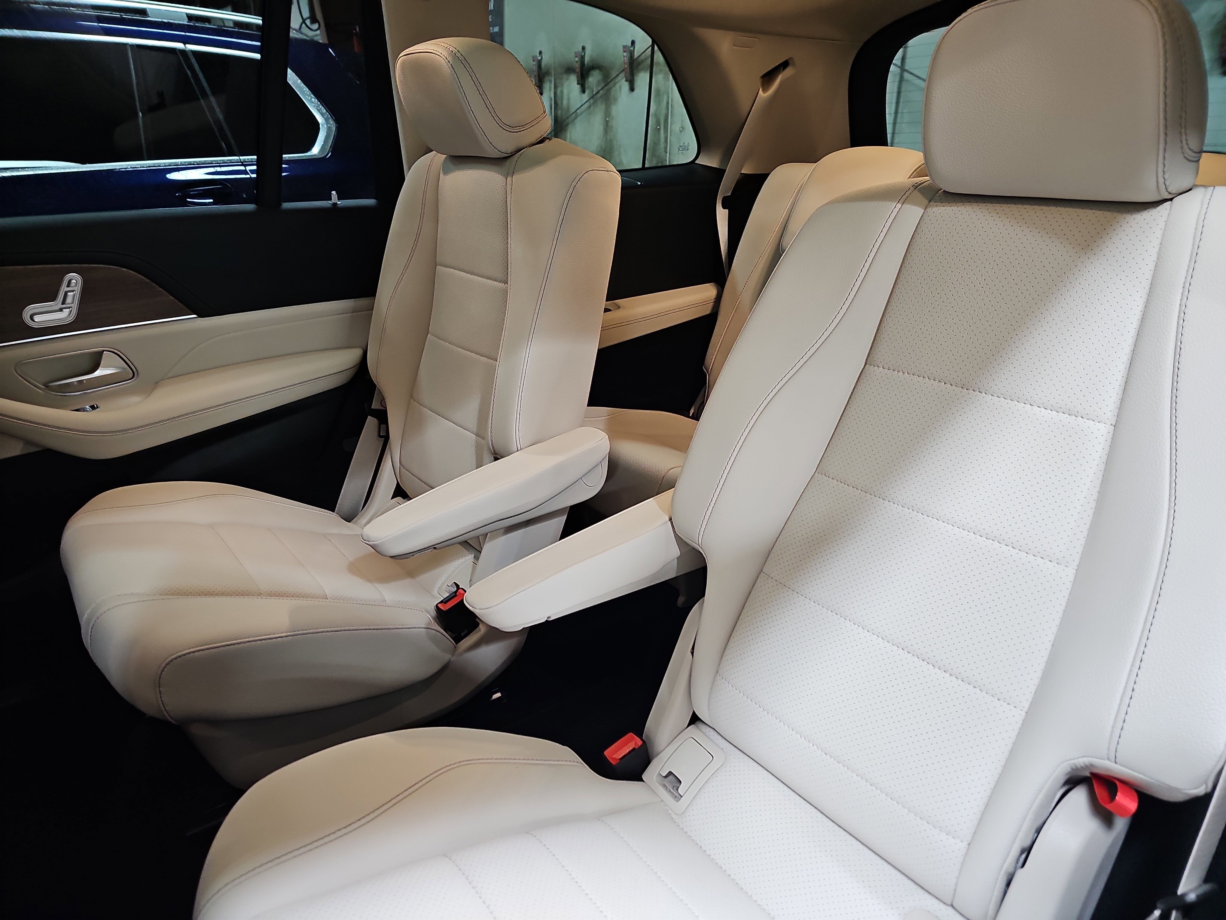 Certified 2026 Mercedes-Benz GLS 450 4MATIC image 17