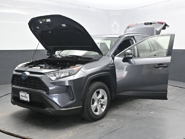 Used 2021 Toyota RAV4 LE AWD/4WD image 44