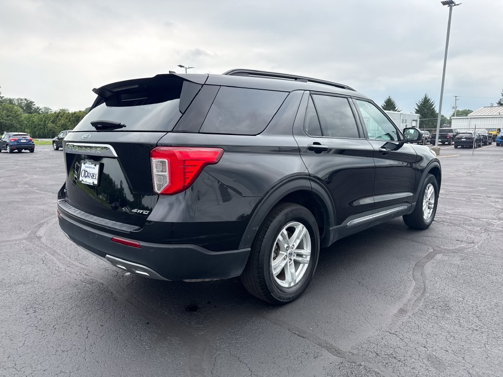 Used 2024 Ford Explorer XLT w/ Equipment Group 202A AWD/4WD image 7