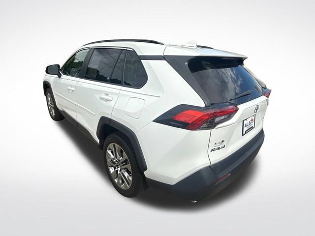 Used 2020 Toyota RAV4 XLE Premium FWD image 7