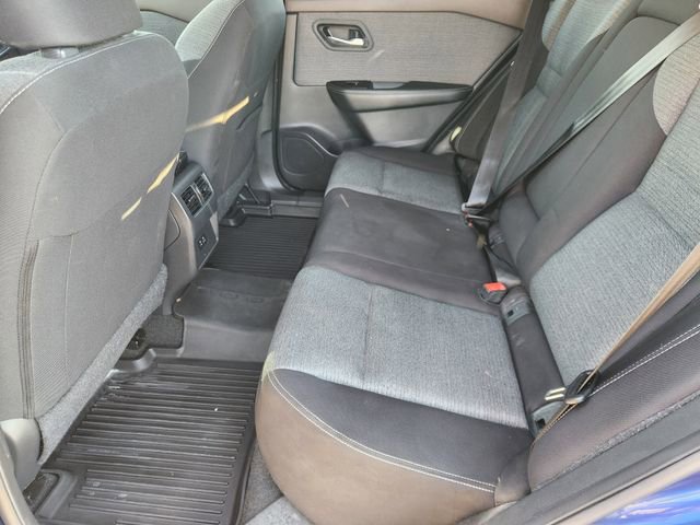 Used 2023 Nissan Rogue SV image 30