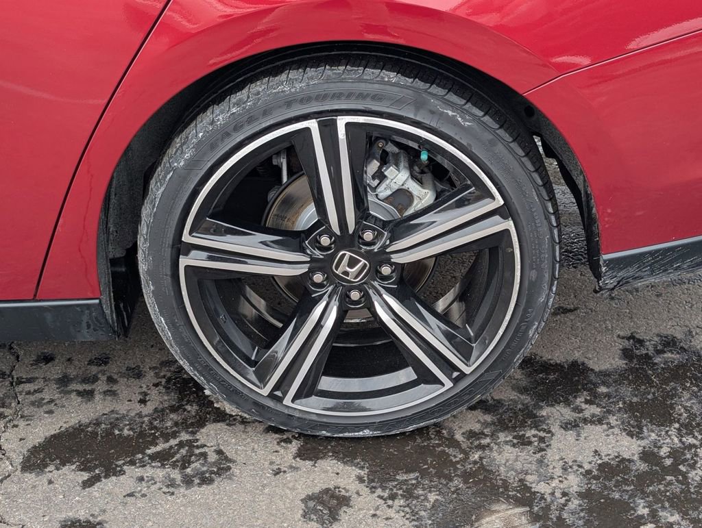 Used 2024 Honda Accord Sport image 15