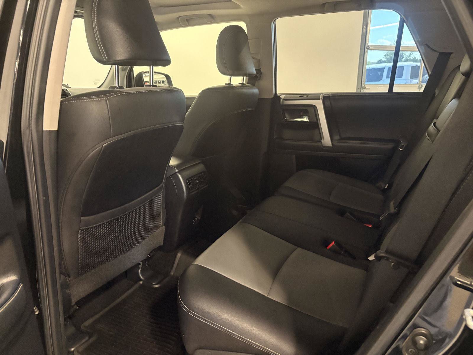 Used 2021 Toyota 4Runner SR5 Premium w/ Moonroof Package AWD/4WD image 32