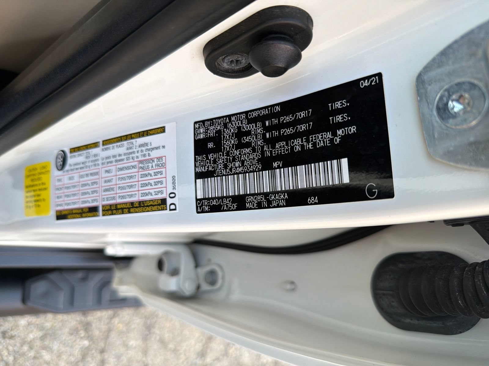Used 2021 Toyota 4Runner SR5 Premium w/ Moonroof Package AWD/4WD image 34