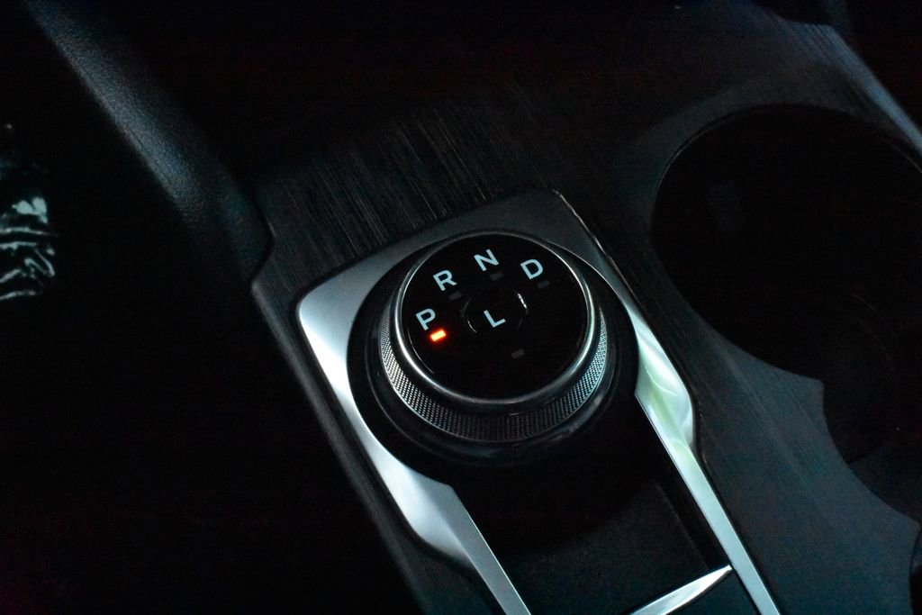 Used 2025 Ford Escape Platinum image 21