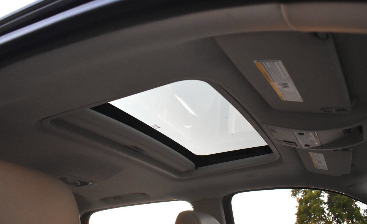 Used 2007 Chevrolet Silverado 1500 LTZ w/ Safety Package image 28