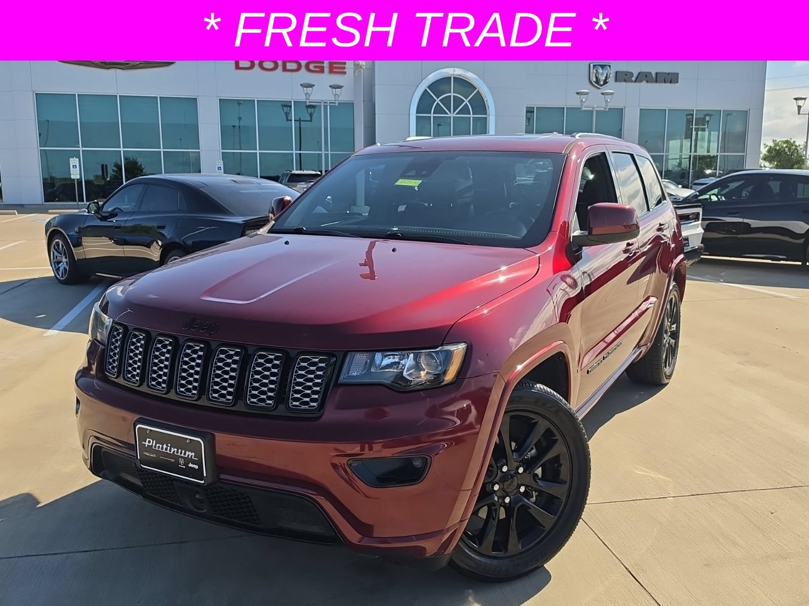 Used 2020 Jeep Grand Cherokee Altitude RWD image 1