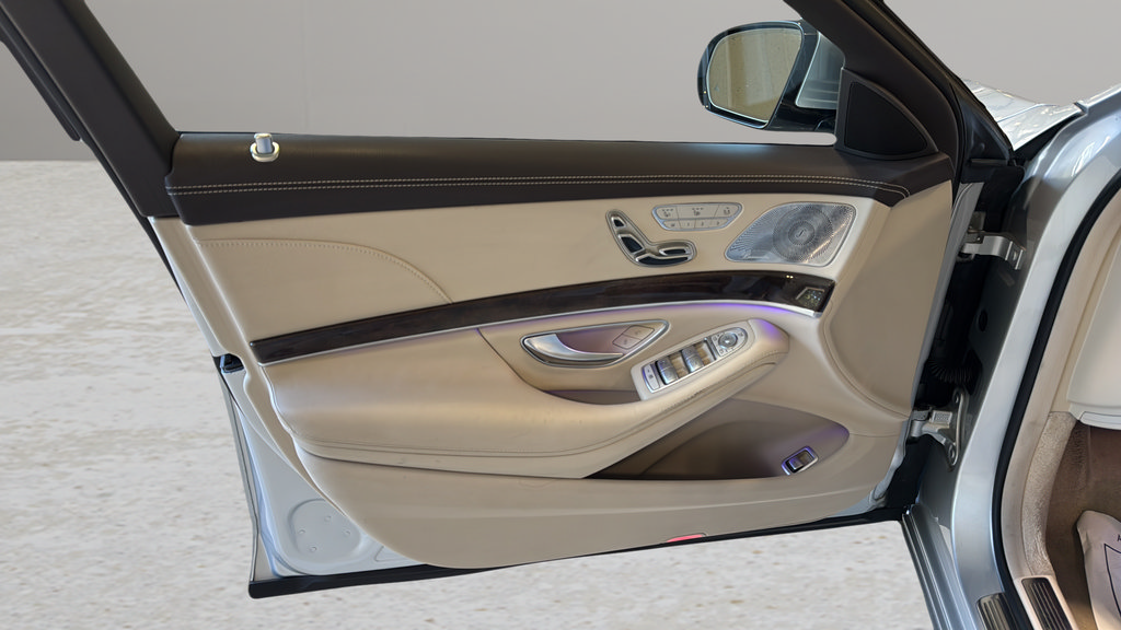 Used 2020 Mercedes-Benz S 560 4MATIC Sedan image 10