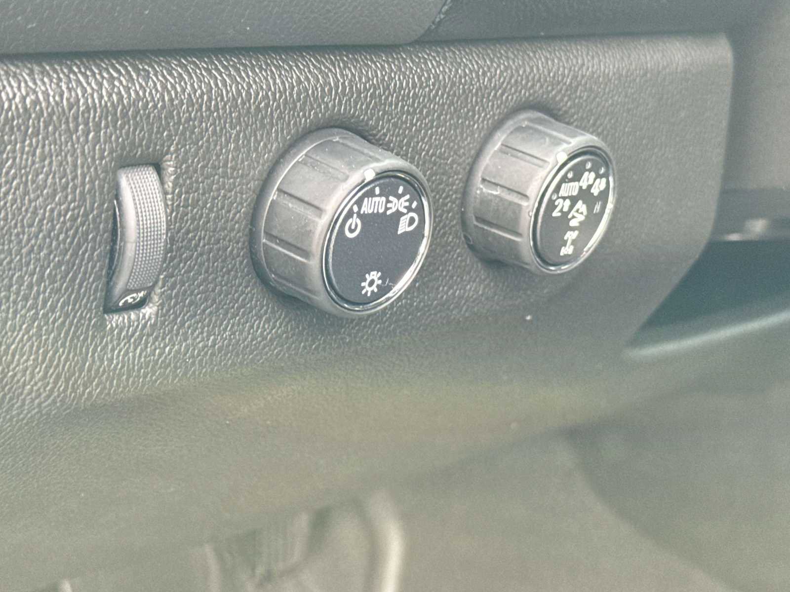 Used 2022 Chevrolet Colorado ZR2 image 17