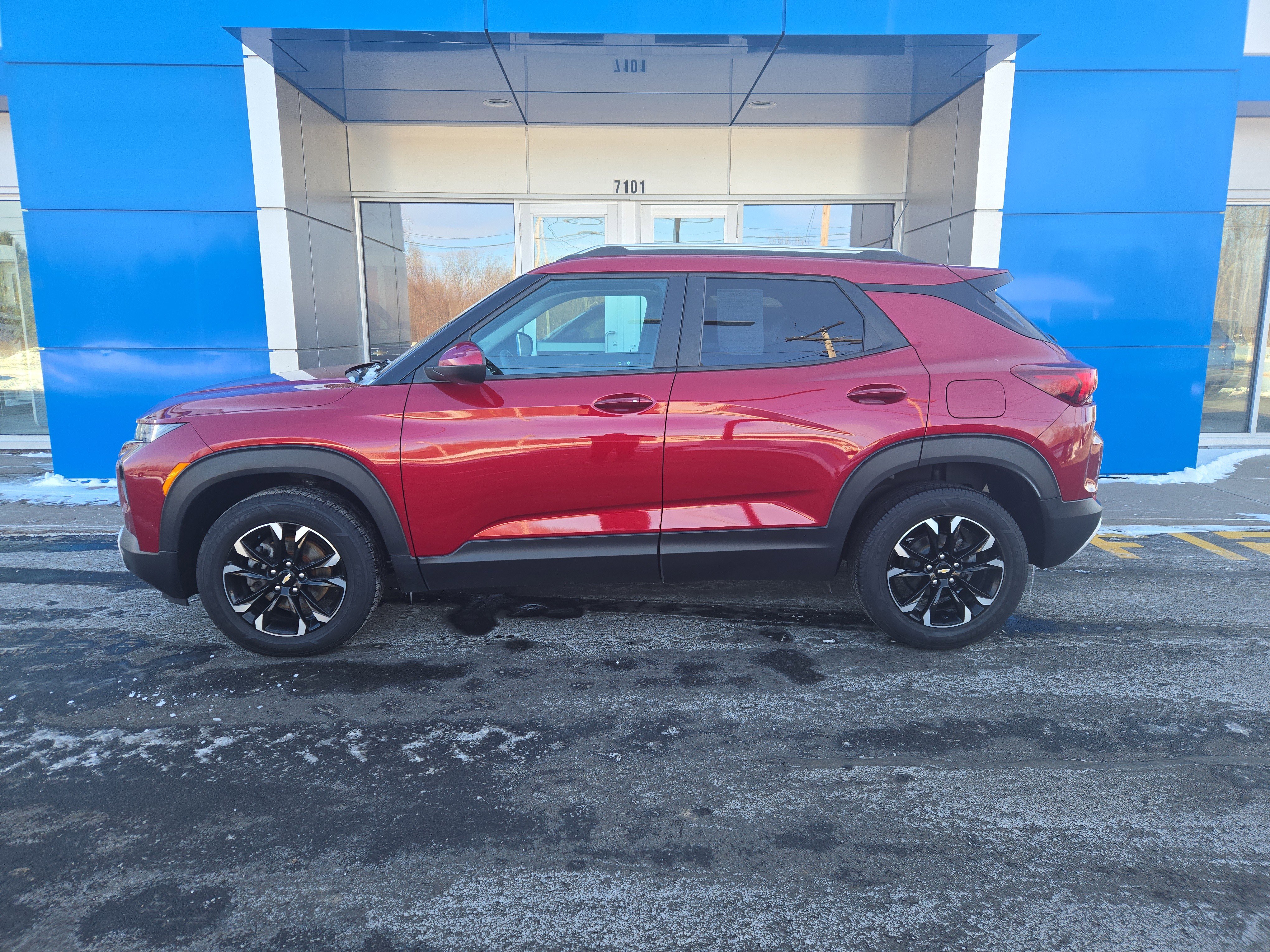 Certified 2021 Chevrolet TrailBlazer LT w/ Convenience Package image 6