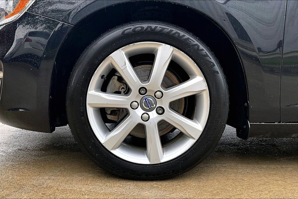 Used 2017 Volvo V60 T5 Premier w/ Convenience Package FWD image 12