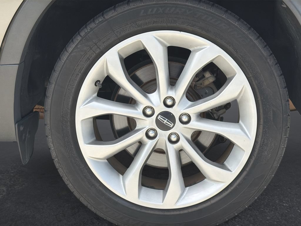 Used 2017 Lincoln MKC Select w/ Select Plus Package AWD/4WD image 31