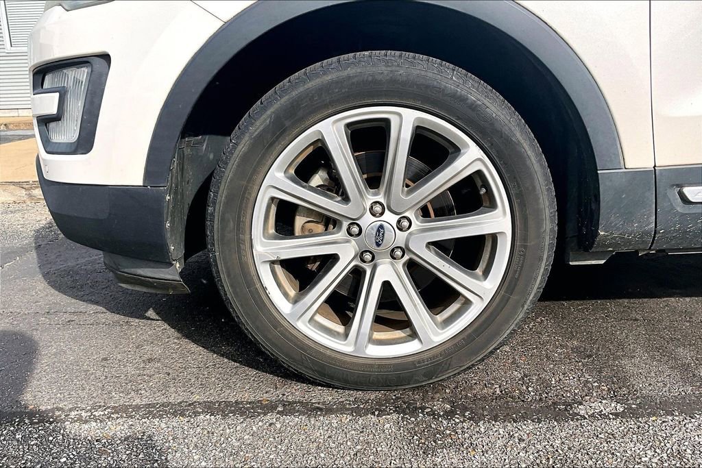 Used 2016 Ford Explorer Limited image 4