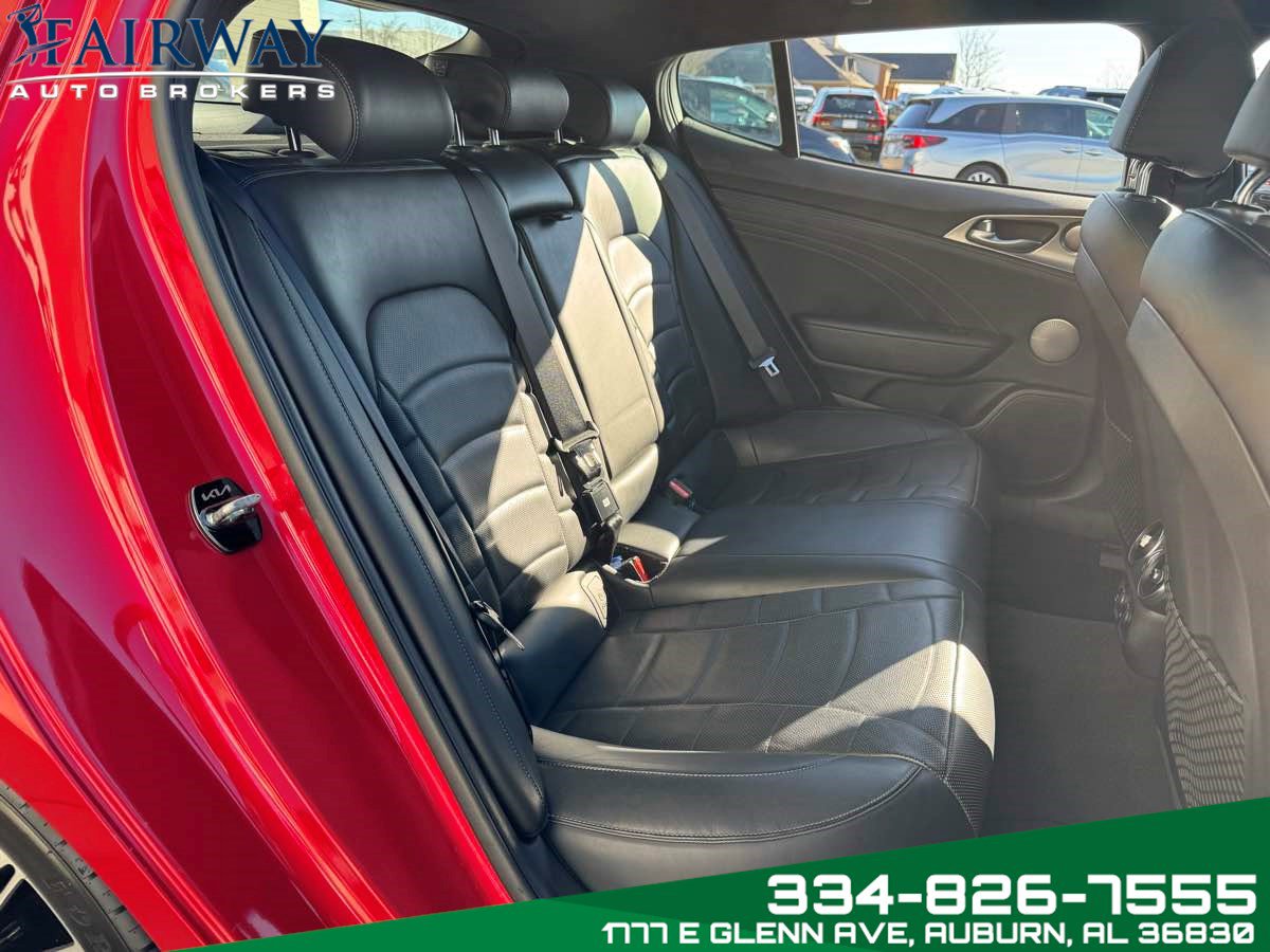 Used 2022 Kia Stinger GT2 image 13
