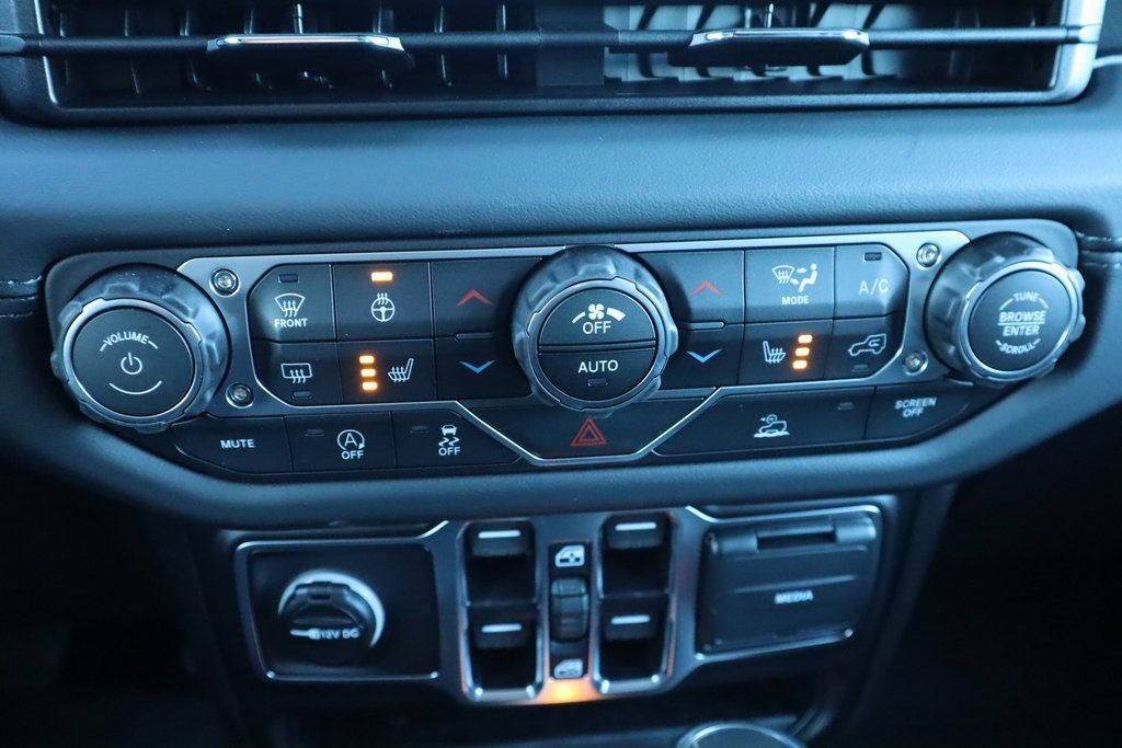 New 2025 Jeep Gladiator Sport image 7