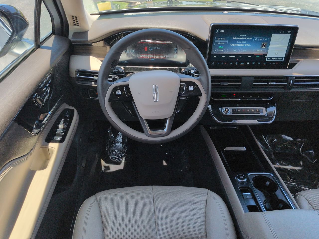 Used 2024 Lincoln Corsair Reserve FWD image 16